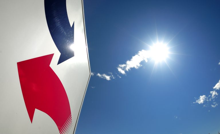 Himmel Pfeile Logo Dorfinstallateur